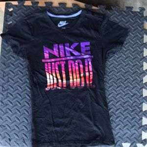 Nike women’s top